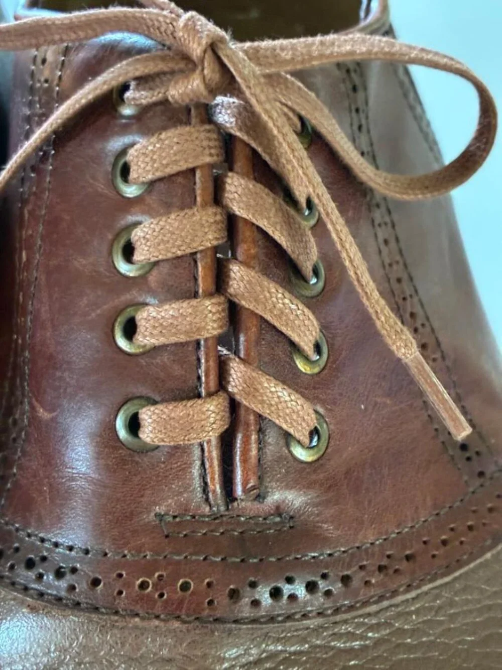Hitchcock Classic Men's Brown Leather Saddle Shoe Lace Up Dress Shoes - 9 Wide